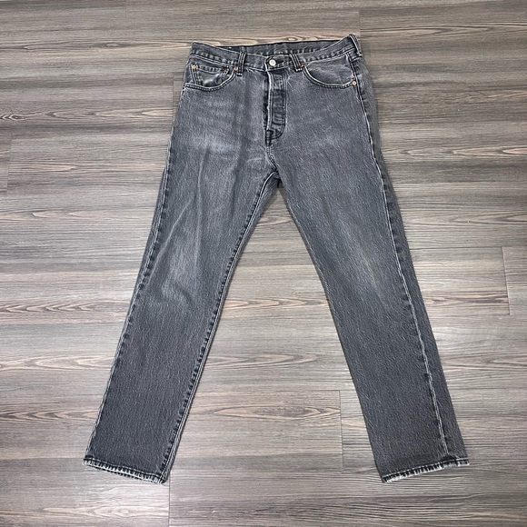 Levi’s - Picture 2 of 3